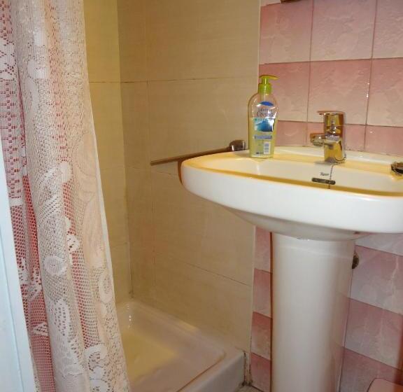 Номер Стандарт Трехместный, Hostal Sant Carlo