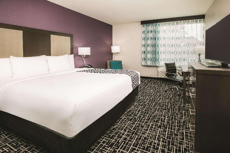 اتاق استاندارد با تخت بزرگ, La Quinta By Wyndham Dallas   Richardson