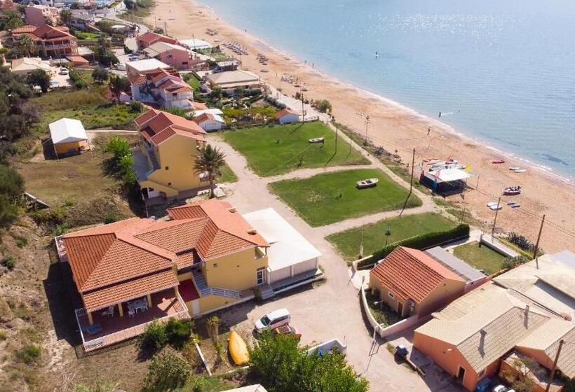 Номер Стандарт, Elias & Vasili House