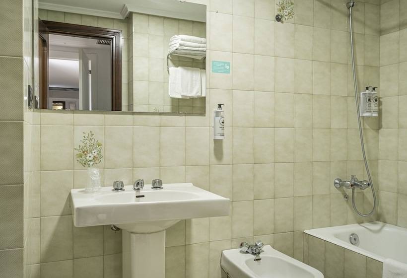 اتاق اکونومی, Alda Centro Gijon