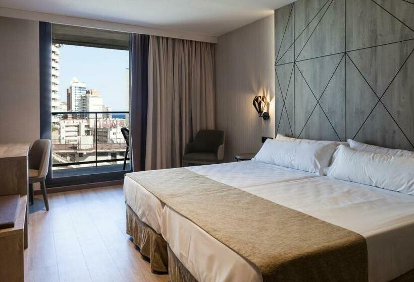 수피리어 룸 도시 전망, Bristol 4* Sup