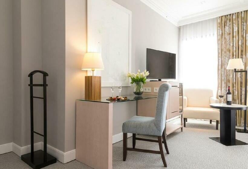 اتاق سه نفره دلوکس با چشم‌انداز دریا, Gpro Valparaiso Palace & Spa