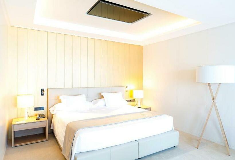 سوییت جونیور, Gpro Valparaiso Palace & Spa