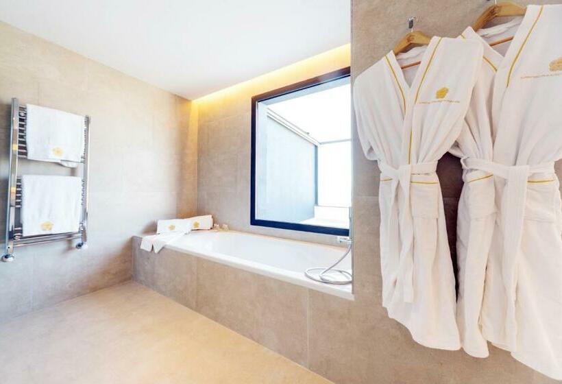 سوئیت رویال, Gpro Valparaiso Palace & Spa