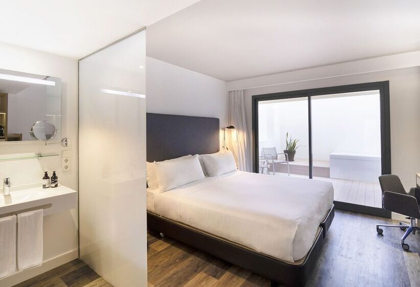 Номер Премиум, Innside by Meliá Palma Center