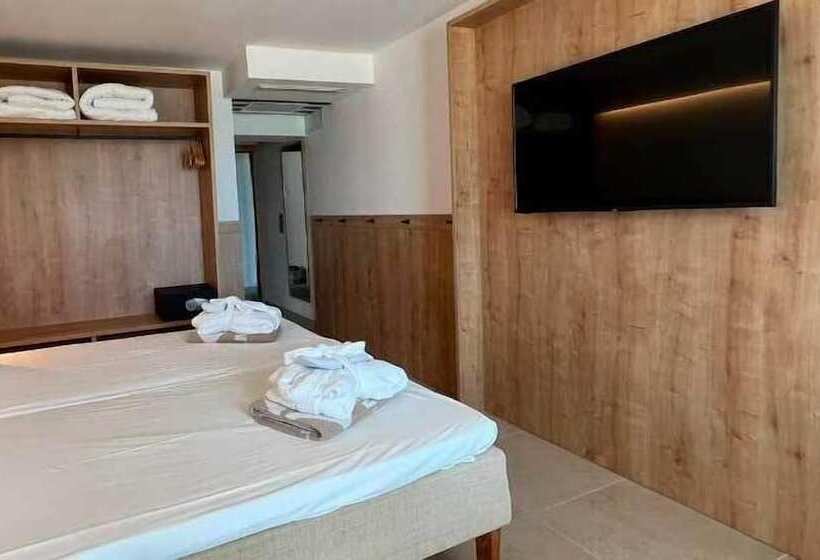 オーシャンビューデラックスルームバルコニー付き, Palma Beach Affiliated by Fergus - Adults Only