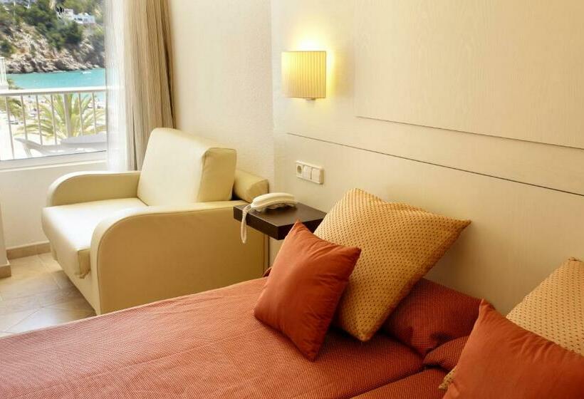 اتاق اساندارد با چشم‌انداز جانبی به دریا, Grupotel Imperio Playa