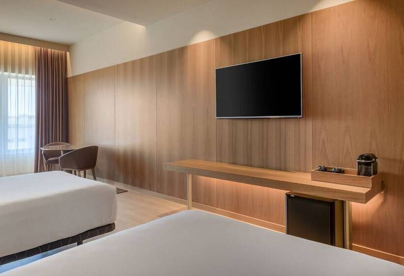 家庭间, Ac Hotel Diagonal L Illa By Marriott