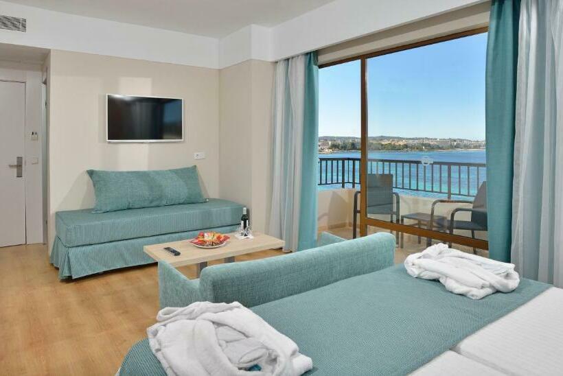 Superior Neljän Hengen Huone, NYX Ibiza - Adults Only
