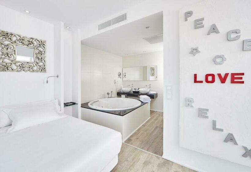 سوییت جونیور با چشم‌انداز استخر, Astoria Playa Adults Only 4 Sup