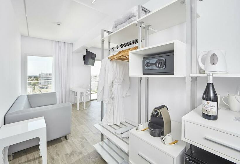 سوییت جونیور با چشم‌انداز استخر, Astoria Playa Adults Only 4 Sup