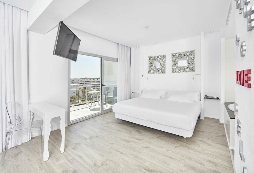 سوییت جونیور با چشم‌انداز استخر, Astoria Playa Adults Only 4 Sup