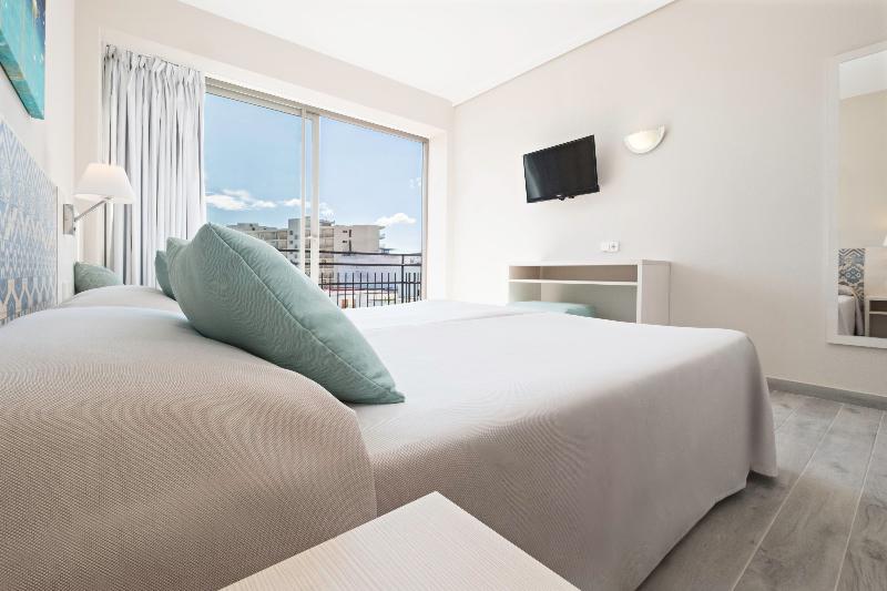 Номер Стандарт, Azuline Hotel Llevant
