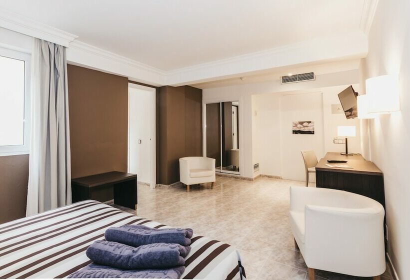 家庭间, Minura Cala Galdana & Apartamentos D Aljandar