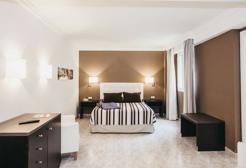 家庭间, Minura Cala Galdana & Apartamentos D Aljandar