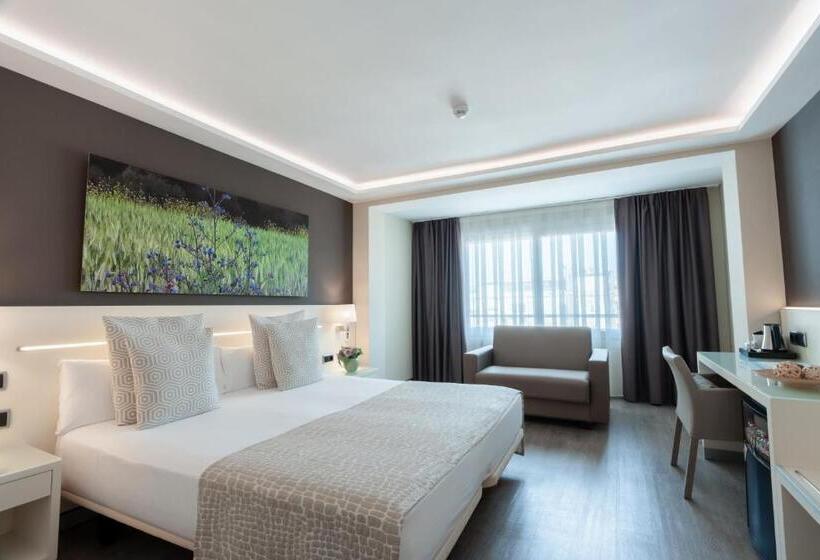Habitació Triple Estàndard, Calipolis