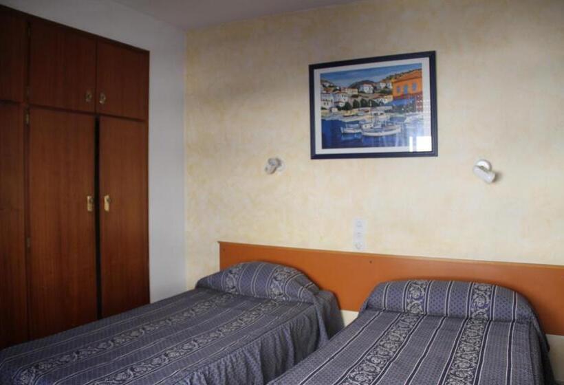 スタンダードルーム, Hostal Mengual
