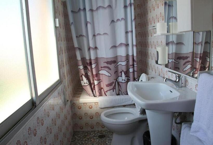 スタンダードルーム, Hostal Mengual