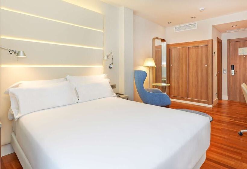 Номер Superior, NH Barcelona Les Corts