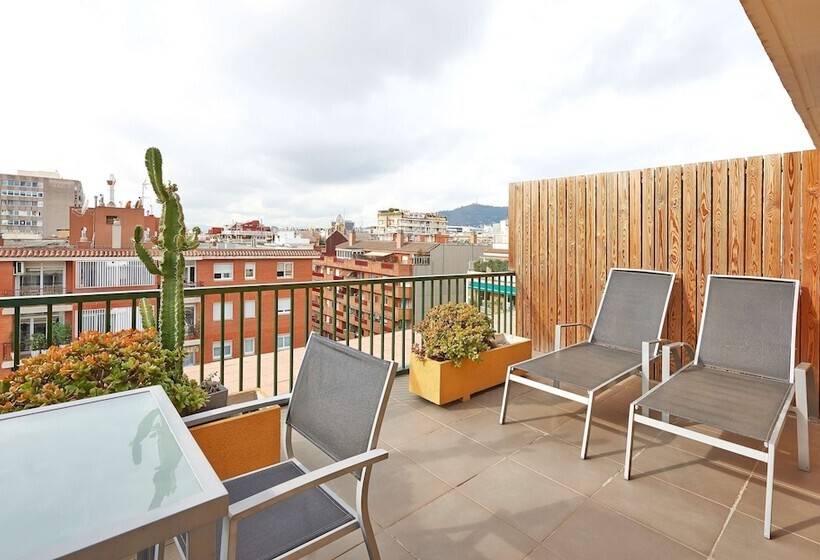 Номер Superior с Видом, NH Barcelona Les Corts