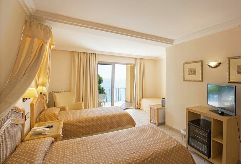 Triple Room Sea View, Cap Roig By Brava Hoteles