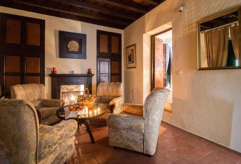 スイート, Hacienda El Santiscal   Adults Only