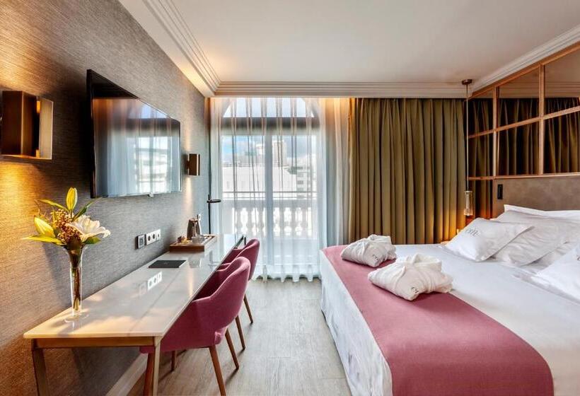 اتاق پریمیوم با بالکن, Barcelo Emperatriz