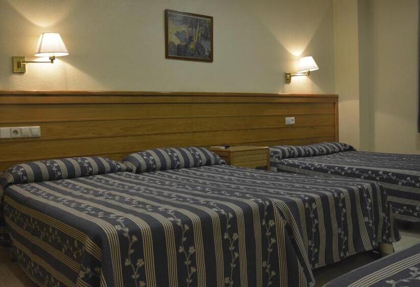 اتاق استاندارد چهار تخته, Casa Emilio