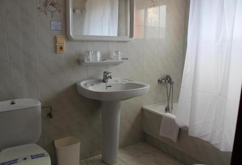 Quarto Triplo Estandar, Los Naranjos