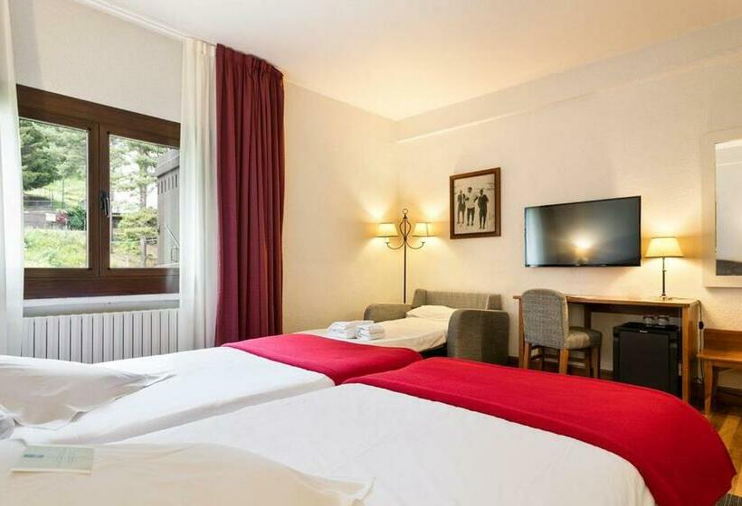 Номер Стандарт Трехместный, Snö Hotel Formigal