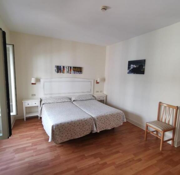 اتاق استاندارد سه نفره, Eco Hotel Mundaka
