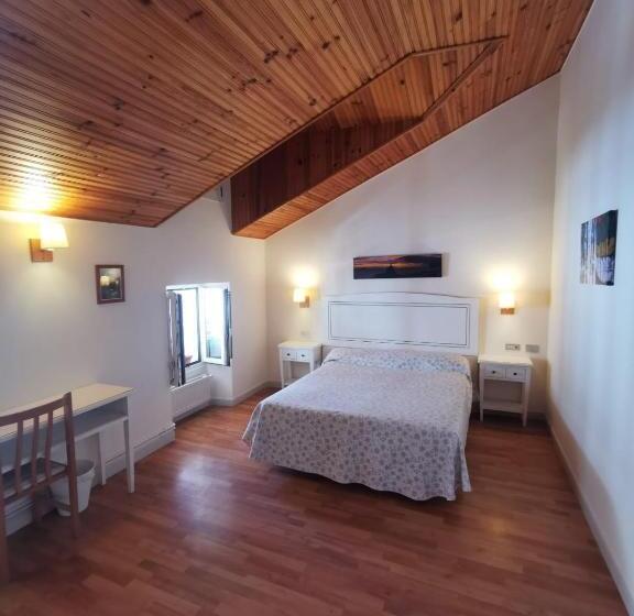 اتاق استاندارد سه نفره, Eco Hotel Mundaka