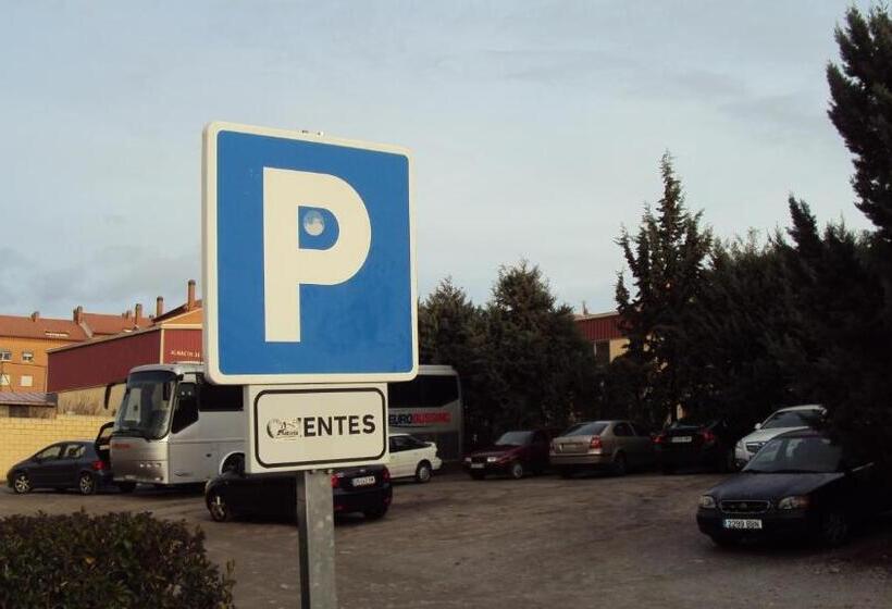 Номер Economy, Avenida Del Sotillo
