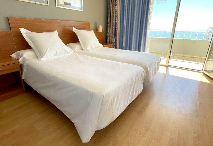 اتاق استاندارد با چشم‌انداز دریا, Fay Victoria Beach
