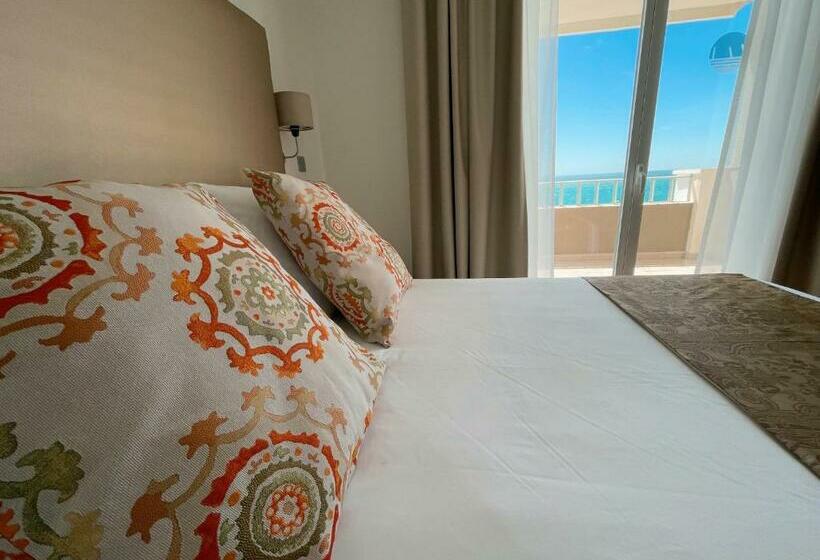 اتاق استاندارد با چشم‌انداز دریا, Fay Victoria Beach