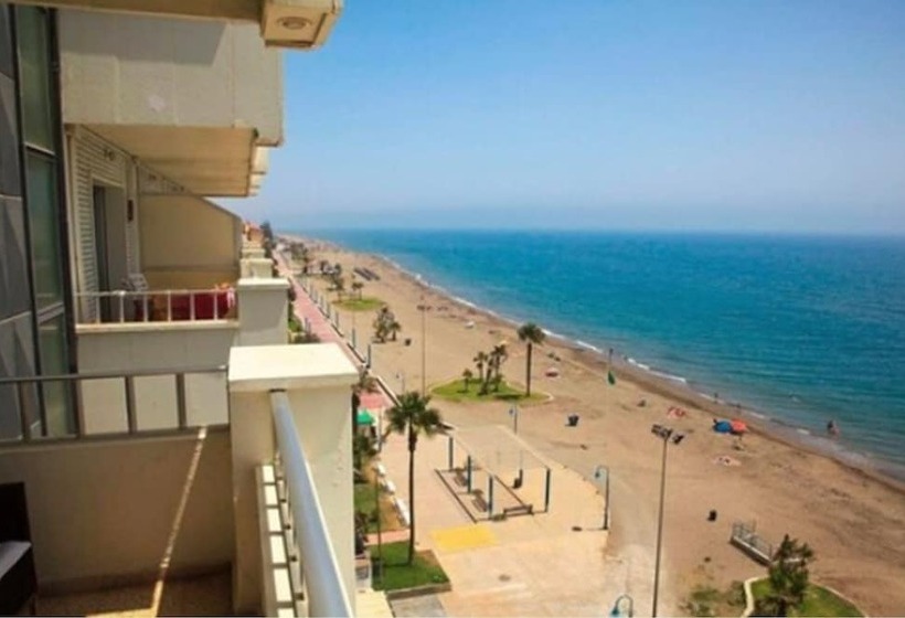 سوئیت جونیور با چشم‌انداز, Fay Victoria Beach