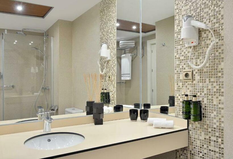 Люкс Мастер, Melia Costa Del Sol