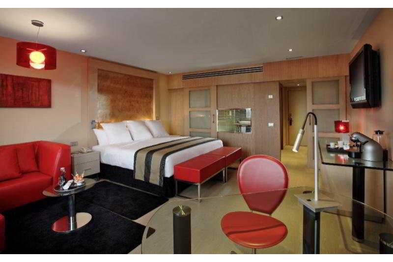 سوییت جونیور, Melia Sevilla