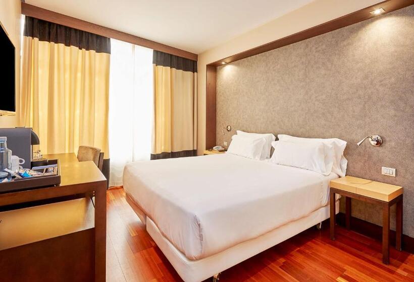 اتاق استاندارد تودرتو, NH Sevilla Plaza De Armas