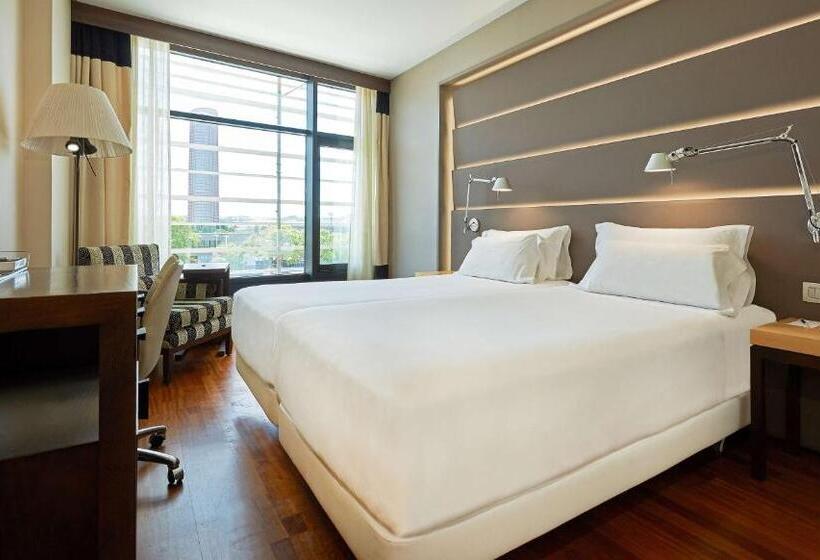 Standart Oda, NH Sevilla Plaza De Armas