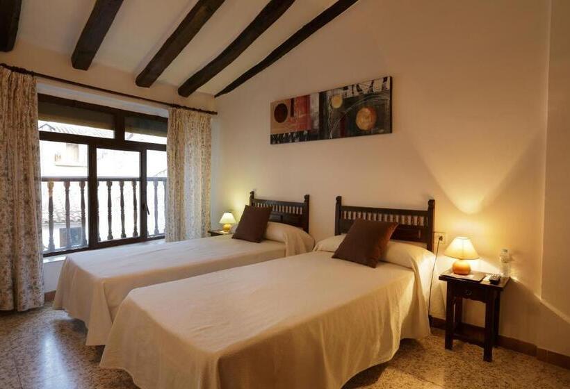 Номер Стандарт, Hostal Populetus