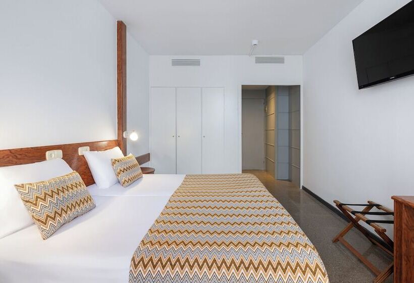 Economy Triple Room, htop Platja Park