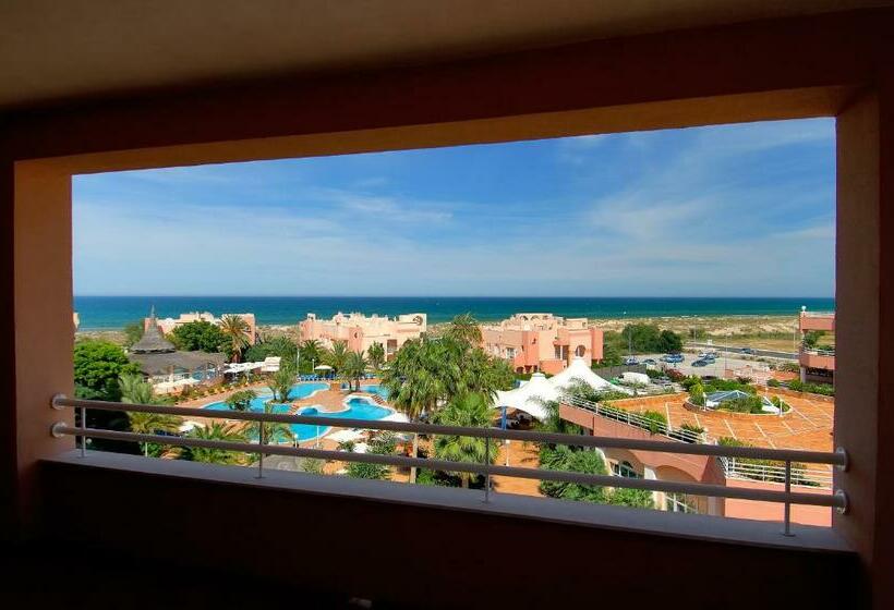 سوئیت کلاسیک, Oliva Nova Beach & Golf