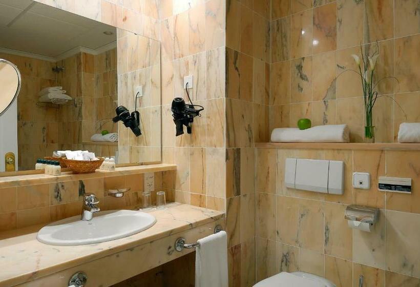 سوئیت کلاسیک, Oliva Nova Beach & Golf