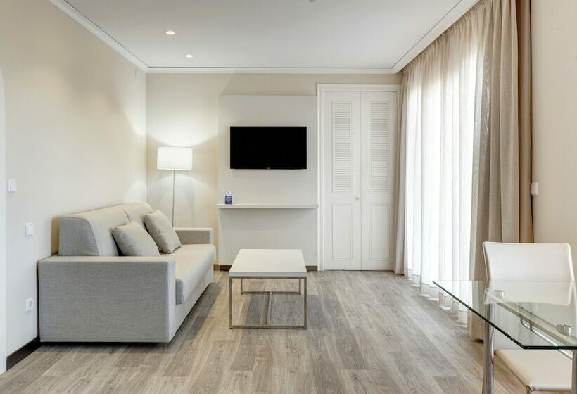 سوئیت کلاسیک, Oliva Nova Beach & Golf