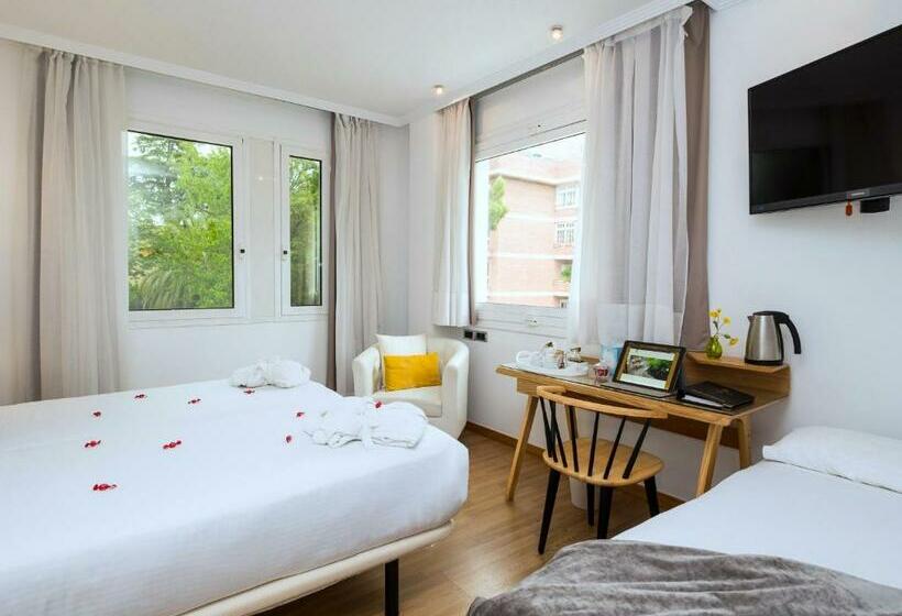 Номер Стандарт Трехместный, Vilana Hotel Boutique