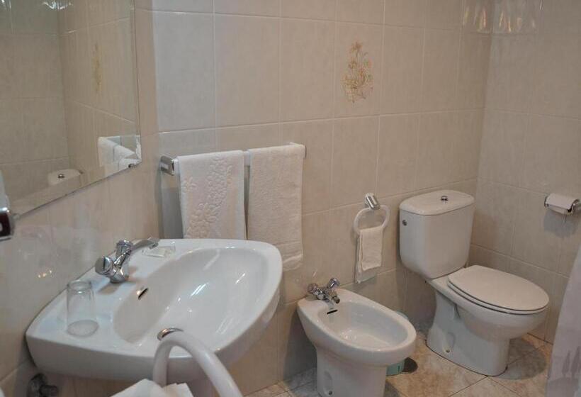 اتاق استاندارد, Hostal Mourelos