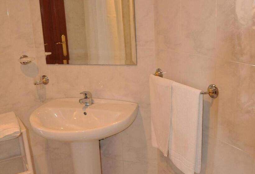 اتاق استاندارد با چشم‌انداز دریا, Hostal Mourelos