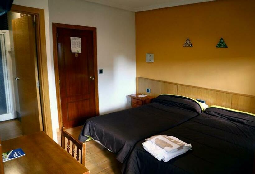 Номер Стандарт, Hostal Muralla