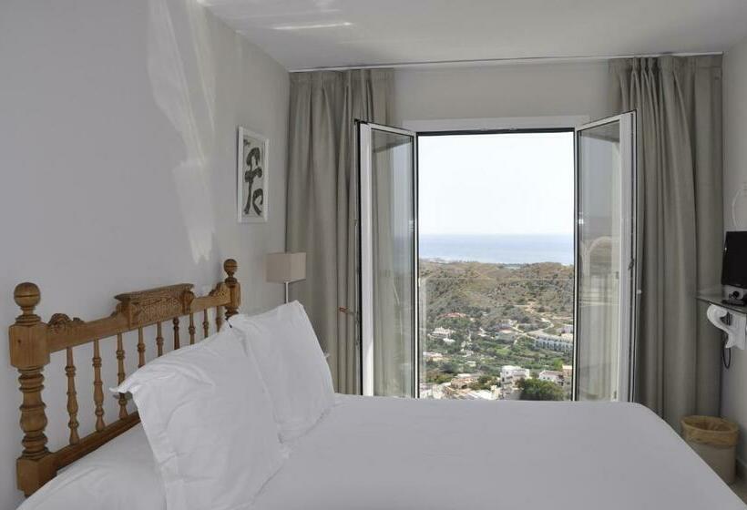 اتاق استاندارد با چشم‌انداز دریا, Boutique Hotel Mamabels